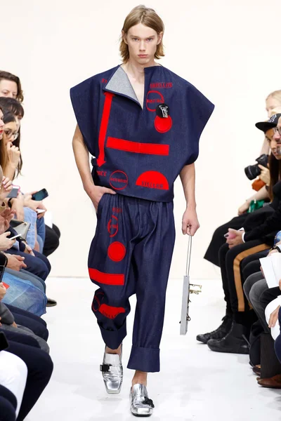 Look 34